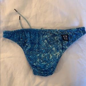 JOLYN Europe bottom size medium.